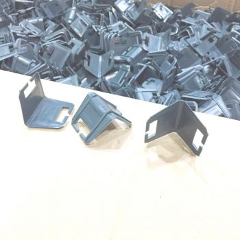 პლასტიკის კუთხოვანა 1500 ცალი